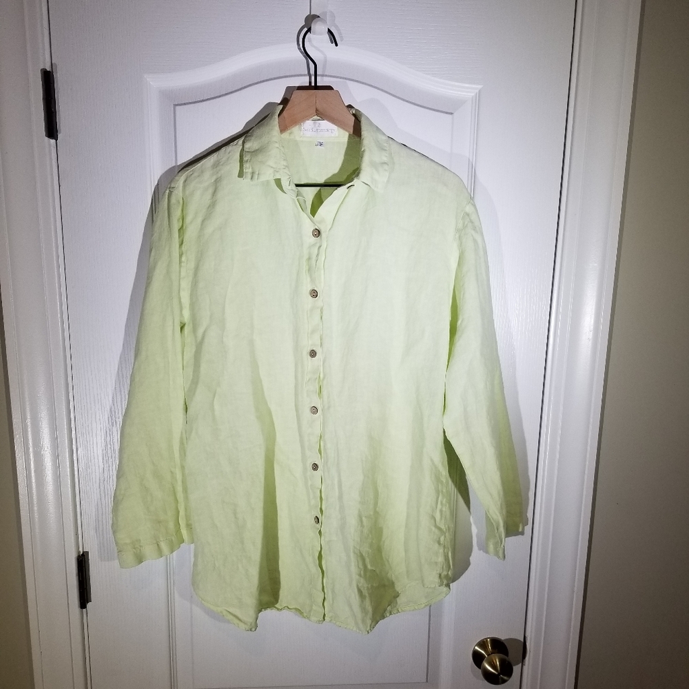 SOFT SURROUNDINGS WOMANS BUTTON DOWN TOP SIZE SMAL